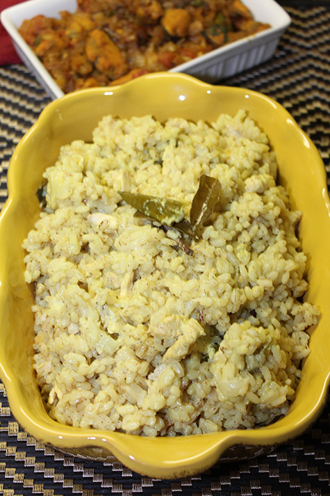 Chicken Coconut Rice Recipe (Erachi Thengachor) - Cooking with Thas ...