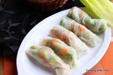 Shrimp Rice Paper Rolls – Refreshing Shrimp Rolls – Cooking with Thas ...