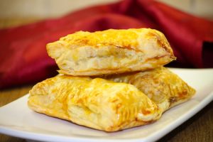 Easy Chicken Puffs- Kerala Chicken Puffs-Easy Chicken Filling – Cooking ...