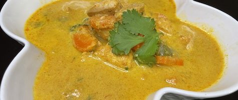 5 Ingredient Easy Curried Pumpkin Soup | Instant Pot Recipe