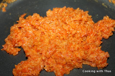 Making carrot halwa