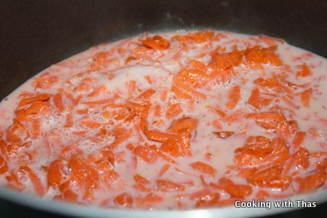 Making carrot halwa step1