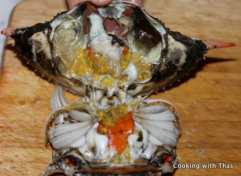 Cleaning crab
