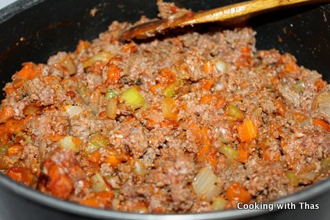Making beef filling