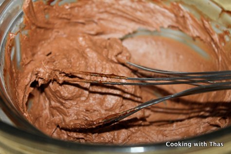 making-chocolate-truffle