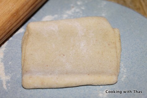 rolling_paratha