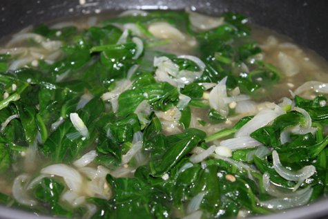 spinach soup making