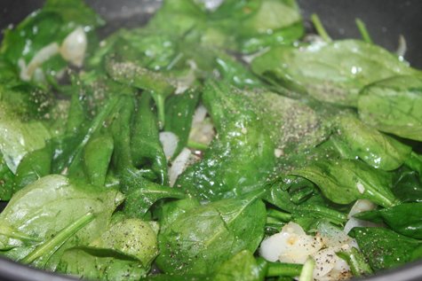 spinach soup making