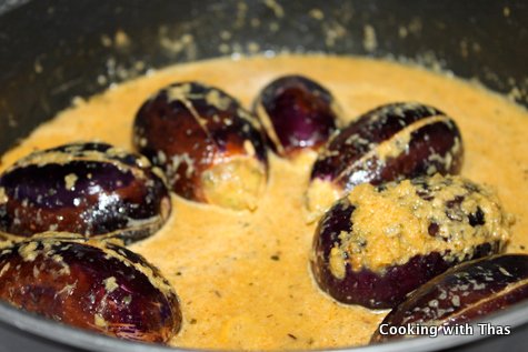 cooking-stuffed-eggplant