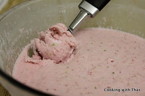 scoop ice cream