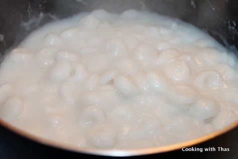 cooking rice dumpling