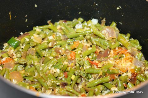 making long bean stir fry