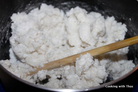 making rice dough