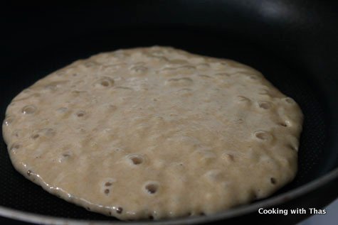 making banana pancake