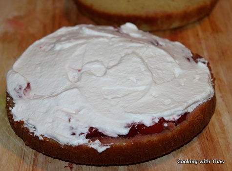 making strawberry cake