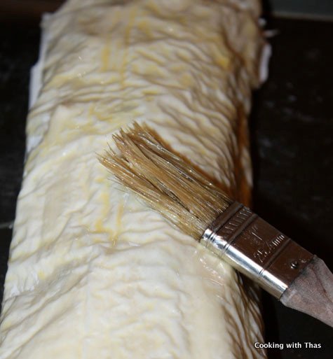 egg wash apple strudel