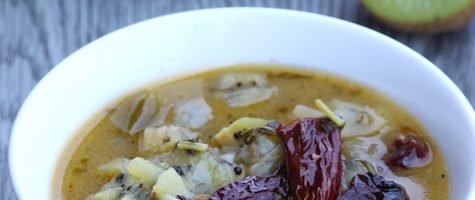 Strawberry Pulissery or Strawberry in Coconut and Yogurt Gravy- Kerala Pulissery