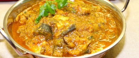 Easy Plantain Pulissery | Ripe Plantains (Nenthra Pazham) Cooked in Coconut-Yogurt Gravy | Kerala Sadya Recipe