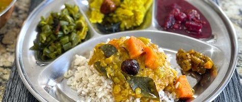 Kerala Pothichoru – Kerala Meal Wrapped In Banana Leaf, Vazhayila